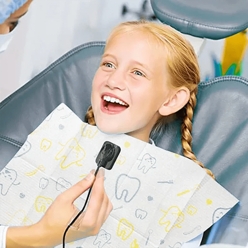 30pcs Disposable Dental Bibs